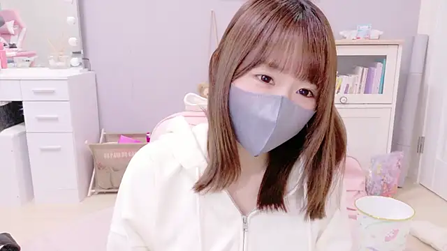 Yui-Ch online show from March 5, 11:17 am