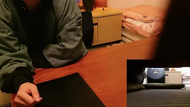 Snapshot of Phantom_yoshida chatting on January 5, 10:21 am Phantom yoshida online show from January 5, 10:21 am