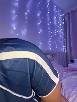 kamila french online show from December 13, 10:26 pm