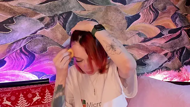 Snapshot of CrystalRey chatting on January 7, 5:12 am CrystalRey online show from January 7, 5:12 am