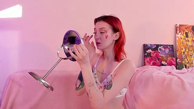 Snapshot of CrystalRey chatting on February 17, 5:14 am CrystalRey online show from February 17, 5:14 am