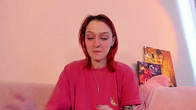 Snapshot of CrystalRey chatting on February 18, 7:32 am CrystalRey online show from February 18, 7:32 am