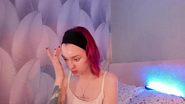 Snapshot of CrystalRey chatting on March 21, 5:21 am CrystalRey online show from March 21, 5:21 am