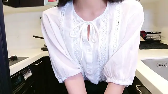 Snapshot of sayaka_xo chatting on June 2, 12:12 am sayaka xo online show from June 2, 12:12 am