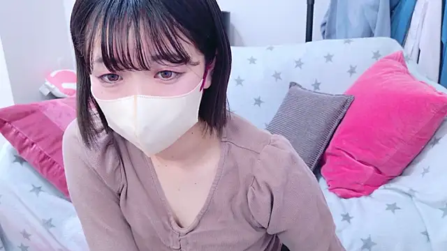 Snapshot of Minami_San chatting on December 10, 4:49 pm Minami San online show from December 10, 4:49 pm