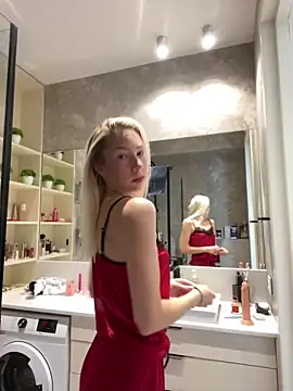 LuisaBecker online show from January 14, 8:31 am