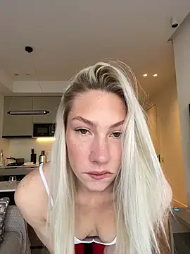 LuisaBecker online show from January 20, 10:07 am