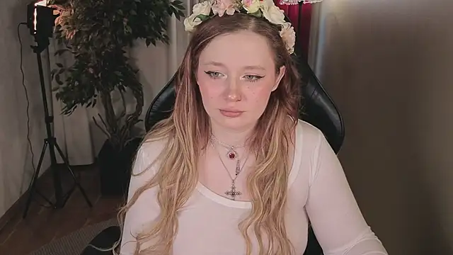 carolina elf online show from February 20, 6:26 am