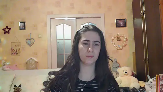 Snapshot of INELIKA chatting on November 5, 4:40 pm INELIKA online show from November 5, 4:40 pm