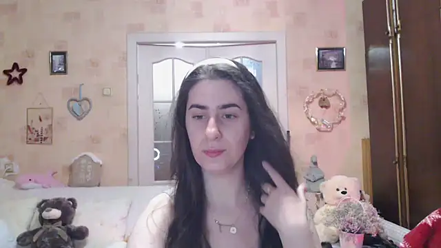 Snapshot of INELIKA chatting on November 13, 7:57 pm INELIKA online show from November 13, 7:57 pm