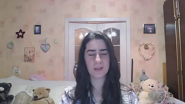 Snapshot of INELIKA chatting on November 25, 9:04 pm INELIKA online show from November 25, 9:04 pm