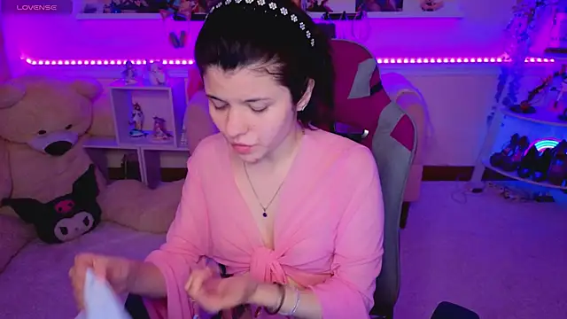 Snapshot of Katya_Zaitseva chatting on April 24, 12:18 pm Katya Zaitseva online show from April 24, 12:18 pm
