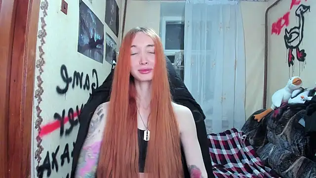 Roxy Silver online show from February 13, 9:06 pm