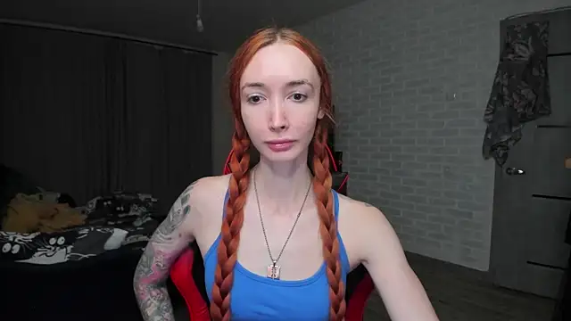 Roxy Silver online show from October 20, 8:53 pm