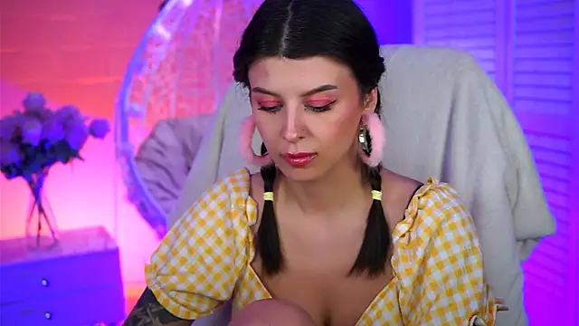 NicoleMun online show from March 13, 6:56 pm