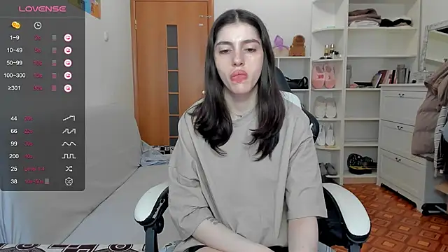 broosnica1 online show from April 22, 7:22 am