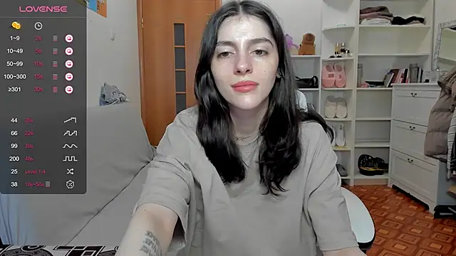 broosnica1 online show from April 23, 1:24 pm