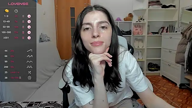 Snapshot of broosnica1 chatting on April 25, 1:52 pm broosnica1 online show from April 25, 1:52 pm