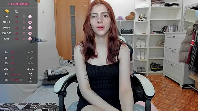 Snapshot of broosnica1 chatting on May 11, 2:45 pm broosnica1 online show from May 11, 2:45 pm