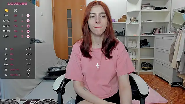 Snapshot of broosnica1 chatting on May 14, 7:59 am broosnica1 online show from May 14, 7:59 am