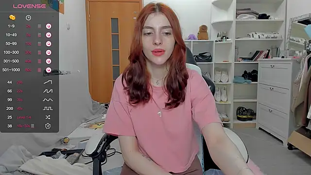 Snapshot of broosnica1 chatting on May 30, 8:00 am broosnica1 online show from May 30, 8:00 am
