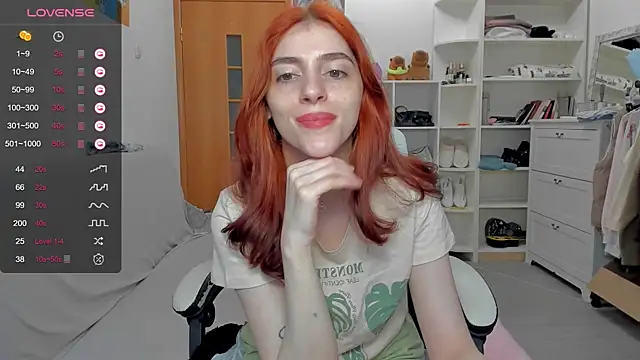 Snapshot of broosnica1 chatting on June 9, 8:15 am broosnica1 online show from June 9, 8:15 am