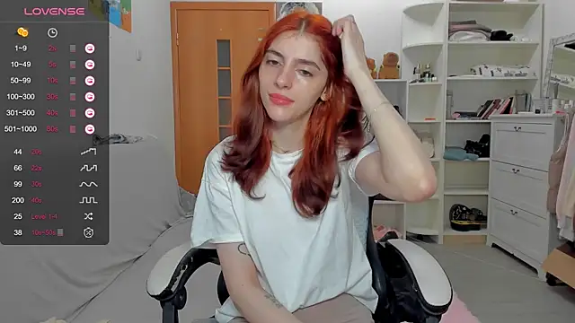 Snapshot of broosnica1 chatting on June 10, 8:02 am broosnica1 online show from June 10, 8:02 am
