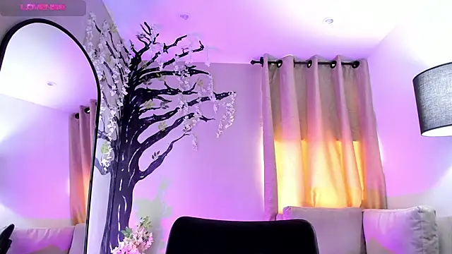  AlejaCruz  online show from March 25, 5:08 pm