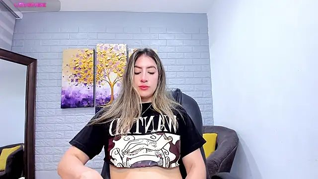  AlejaCruz  online show from April 22, 7:26 pm