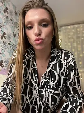 Snapshot of adel_secret chatting on February 1, 9:51 pm adel secret online show from February 1, 9:51 pm