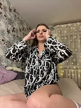 Snapshot of adel_secret chatting on February 18, 11:08 pm adel secret online show from February 18, 11:08 pm