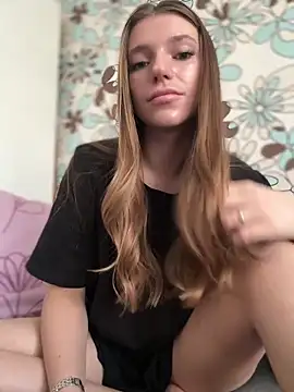 Snapshot of adel_secret chatting on March 12, 8:19 am adel secret online show from March 12, 8:19 am