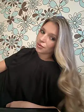 Snapshot of adel_secret chatting on September 17, 11:45 am adel secret online show from September 17, 11:45 am