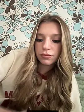 Snapshot of adel_secret chatting on October 1, 12:11 pm adel secret online show from October 1, 12:11 pm