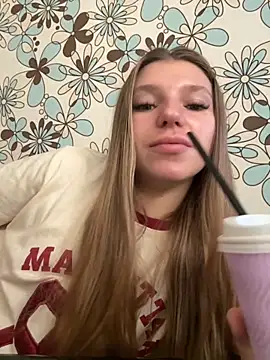 Snapshot of adel_secret chatting on October 18, 9:54 am adel secret online show from October 18, 9:54 am