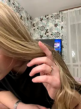 adel secret online show from November 19, 8:31 pm