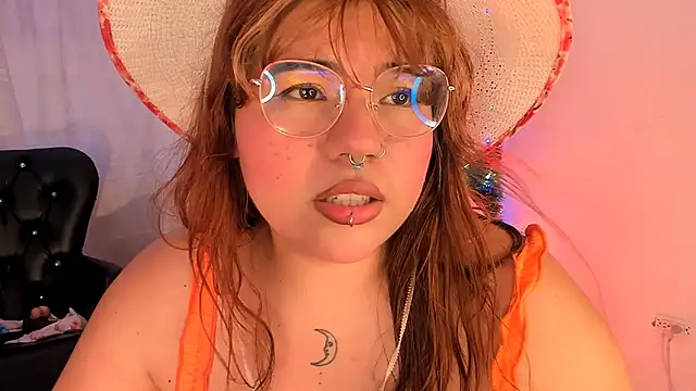 Snapshot of Samanta_cutee chatting on January 11, 8:32 pm Samanta cutee online show from January 11, 8:32 pm