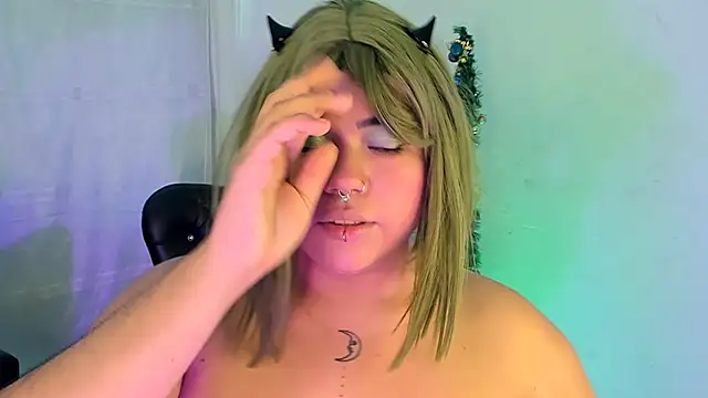 Snapshot of Samanta_cutee chatting on January 12, 8:14 pm Samanta cutee online show from January 12, 8:14 pm