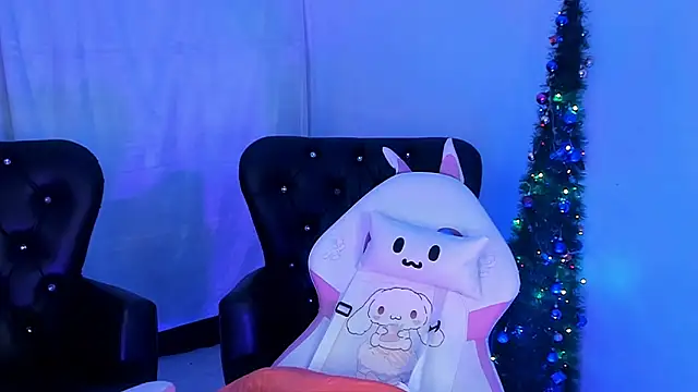 Snapshot of Samanta_cutee chatting on January 13, 12:13 pm Samanta cutee online show from January 13, 12:13 pm