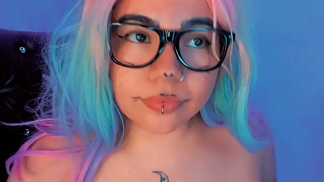 Snapshot of Samanta_cutee chatting on February 7, 10:41 pm Samanta cutee online show from February 7, 10:41 pm