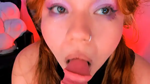 Snapshot of Samanta_cutee chatting on February 17, 2:37 pm Samanta cutee online show from February 17, 2:37 pm