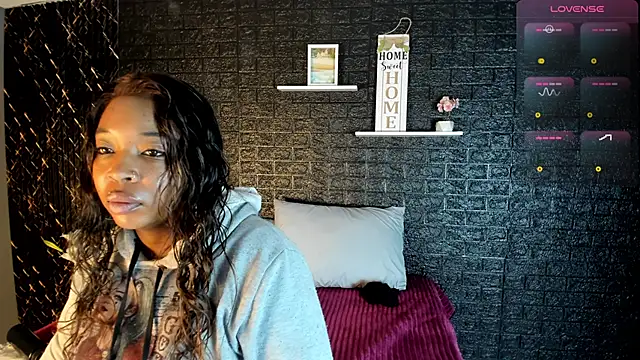 Snapshot of Charlotte__Brown_ chatting on March 20, 12:53 pm Charlotte Brown online show from March 20, 12:53 pm