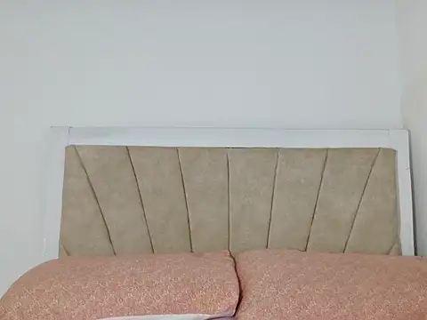 petitechocolate964 online show from March 22, 4:56 am