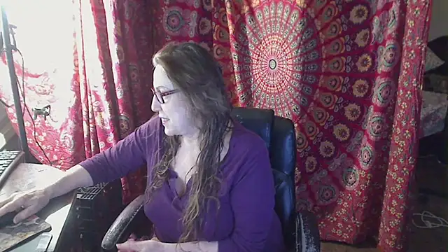 Ireallysquirt online show from December 19, 11:34 pm