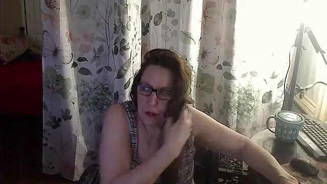 Snapshot of Ireallysquirt chatting on March 30, 2:34 am Ireallysquirt online show from March 30, 2:34 am