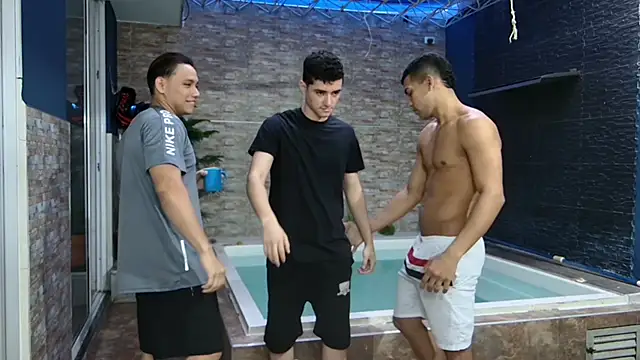 Snapshot of Boysgang_sex chatting on January 26, 11:39 am Boysgang sex online show from January 26, 11:39 am