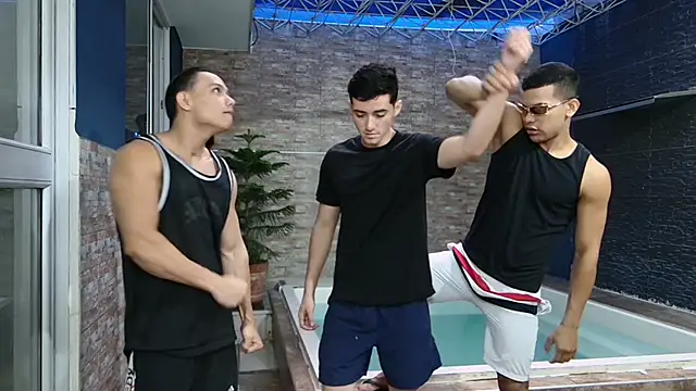 Snapshot of Boysgang_sex chatting on January 27, 11:43 am Boysgang sex online show from January 27, 11:43 am