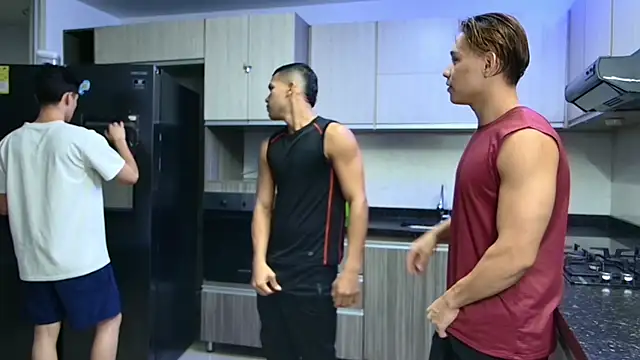 Snapshot of Boysgang_sex chatting on January 31, 11:46 am Boysgang sex online show from January 31, 11:46 am