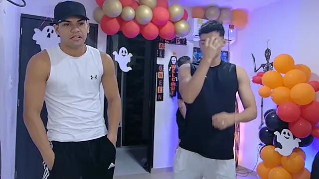 Snapshot of Boysgang_sex chatting on October 27, 11:36 am Boysgang sex online show from October 27, 11:36 am