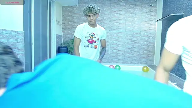 Snapshot of Boysgang_sex chatting on April 26, 11:19 am Boysgang sex online show from April 26, 11:19 am